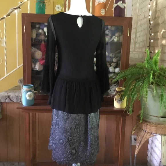 100%SILK BLACK BLOUSE WITH BELL SLEEVES - Picture 3 of 9
